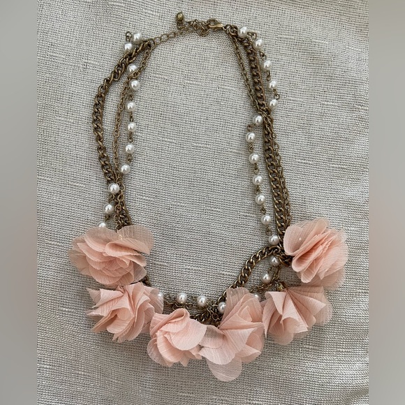 Floral and pearl necklace - Picture 2 of 4